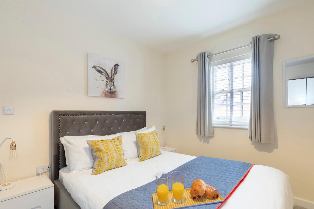 2 Bedroom Town Centre * Cheltenham