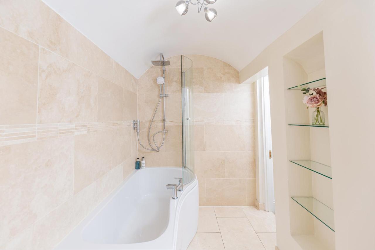 16 Lansdown -by Luxury
