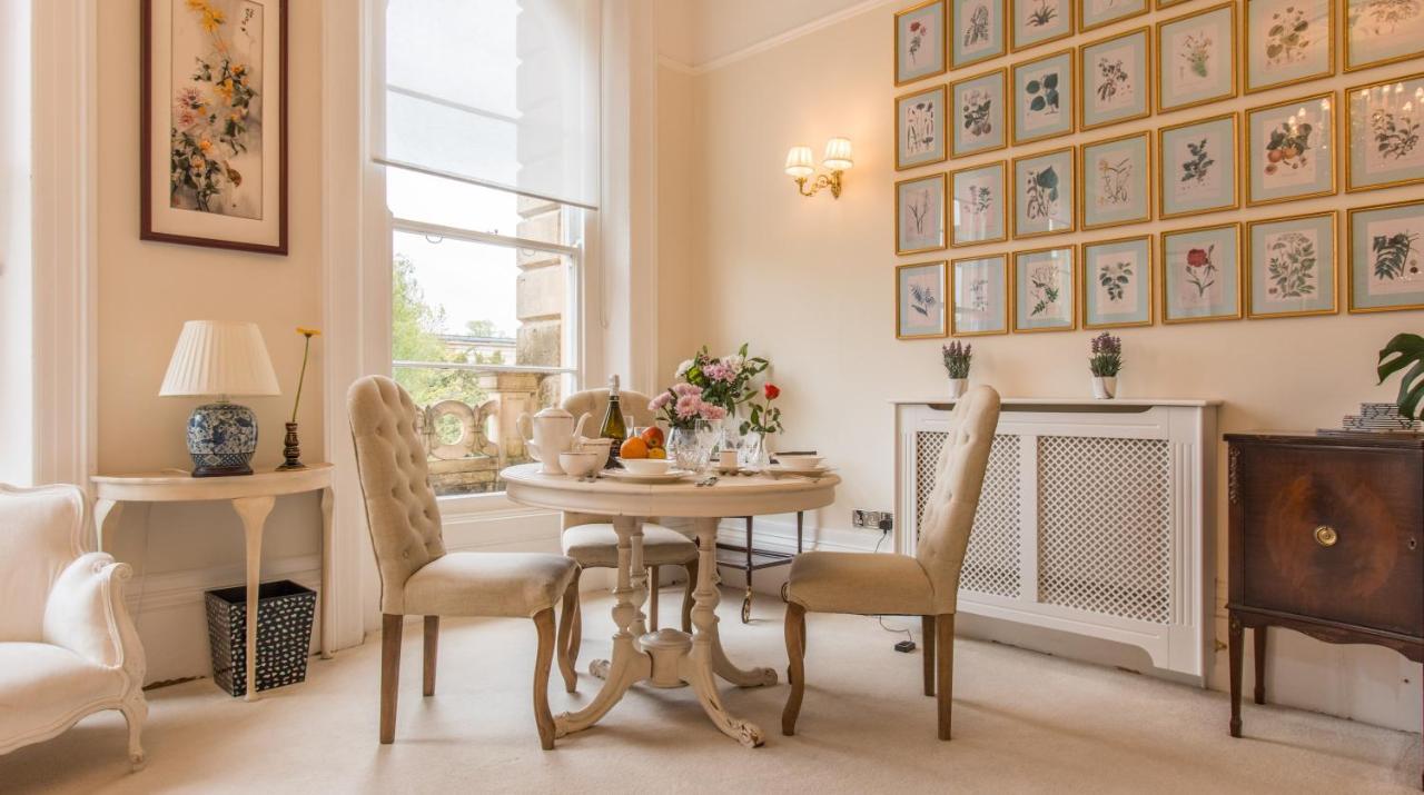 Flat 3, 6 Lypiatt Terrace Gloucestershire Gl50 2sx Apartment *