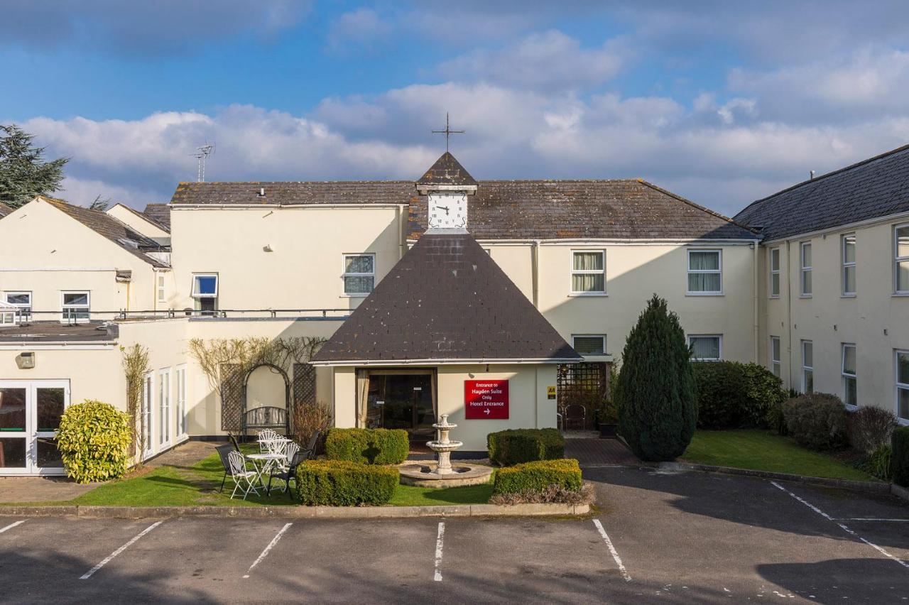 Hotel Ramada By Wyndham Cheltenham Golden Valley