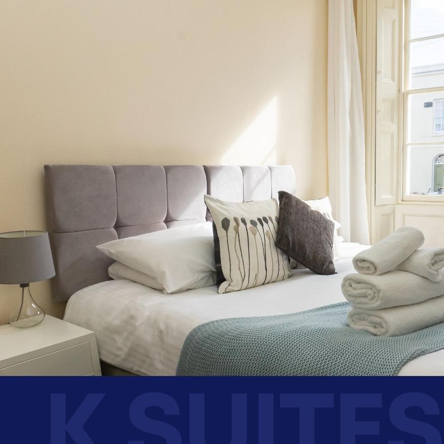 Beautiful 5-bed Regency In Montpellier Holiday home