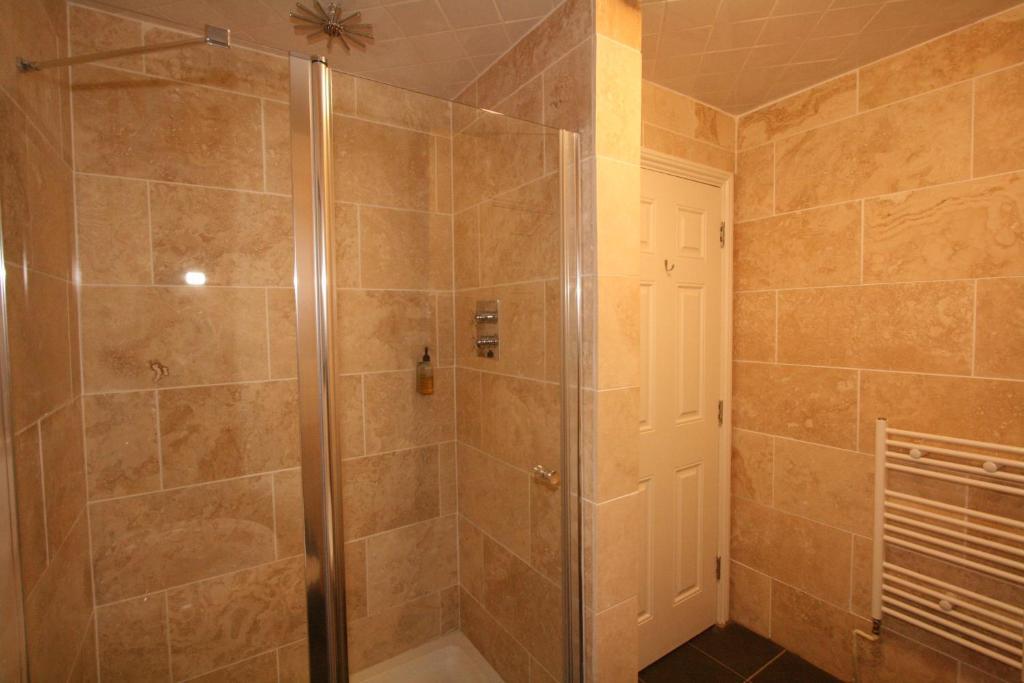 Aparthotel Gloucester Road By Roomsbooked - Free Parking Cheltenham