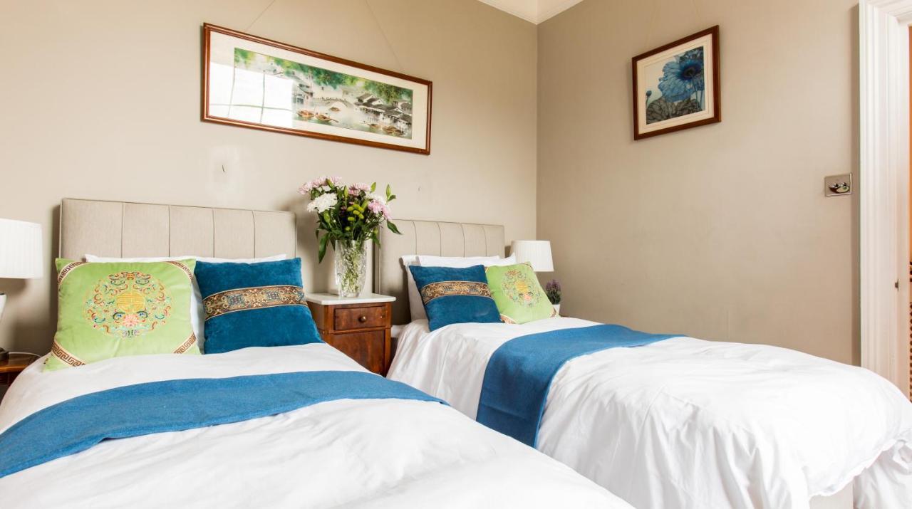 Flat 3, 6 Lypiatt Terrace Gloucestershire Gl50 2sx