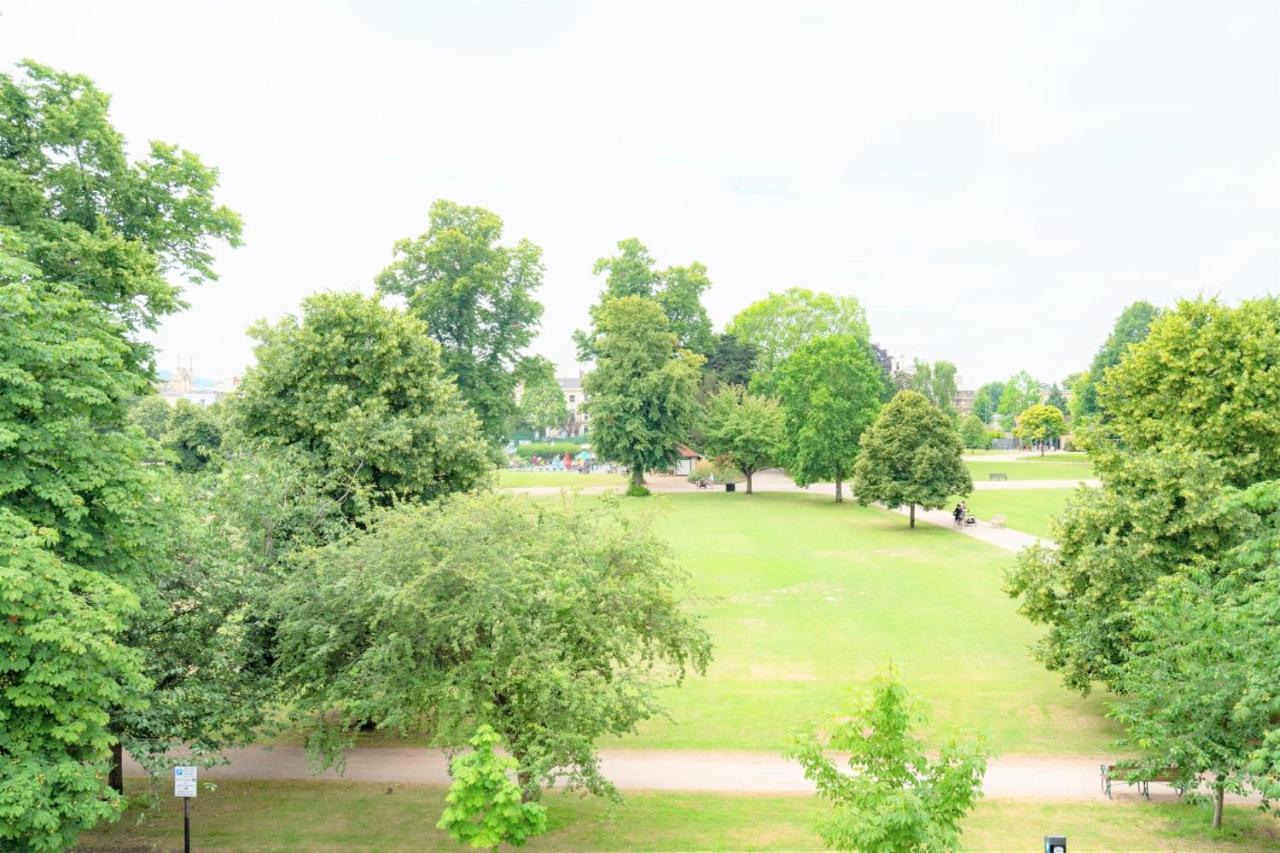 20 Montpellier - By Luxury Apartment Cheltenham