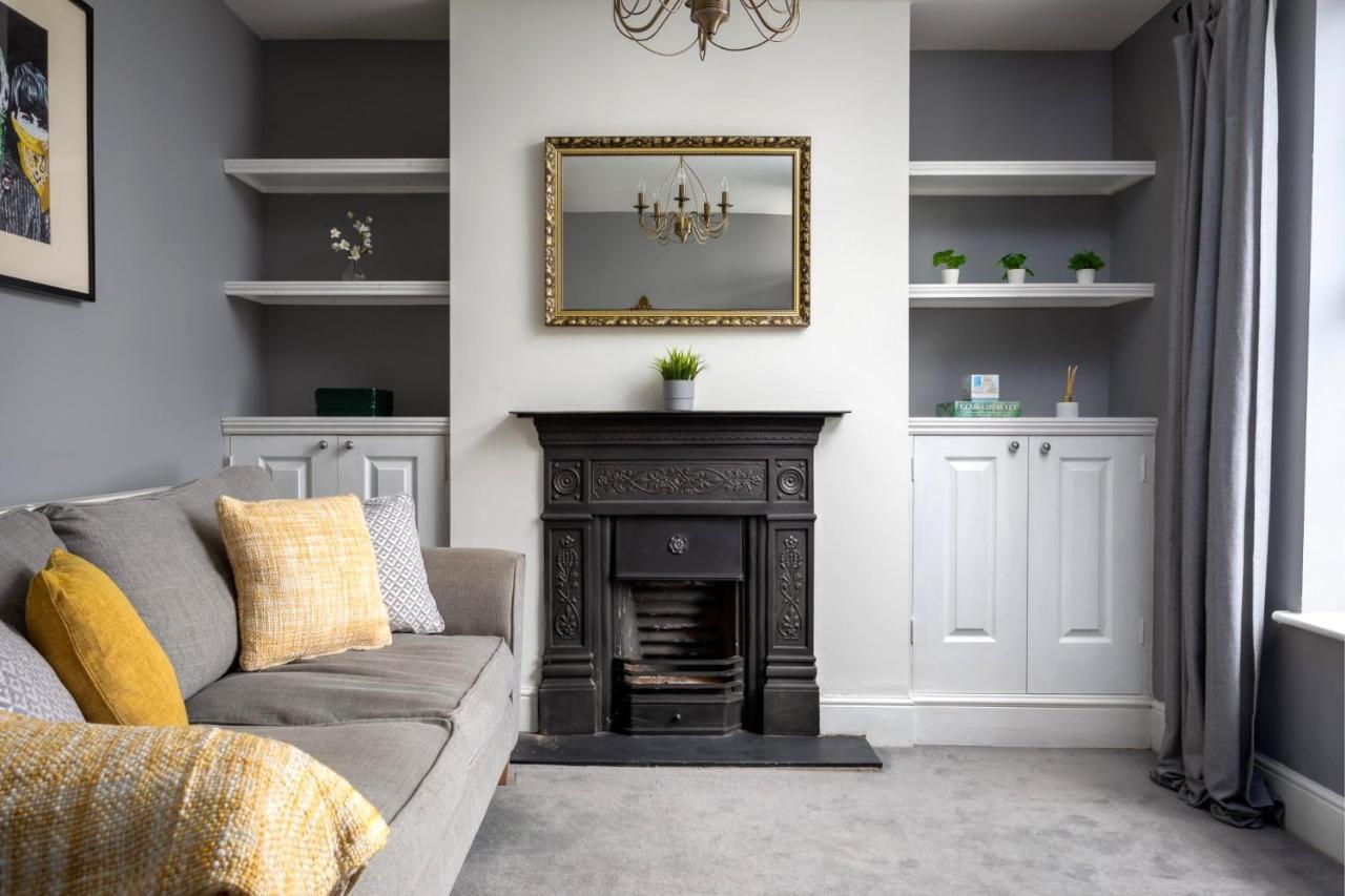 Fairhaven Street, Cheltenham Apartment
