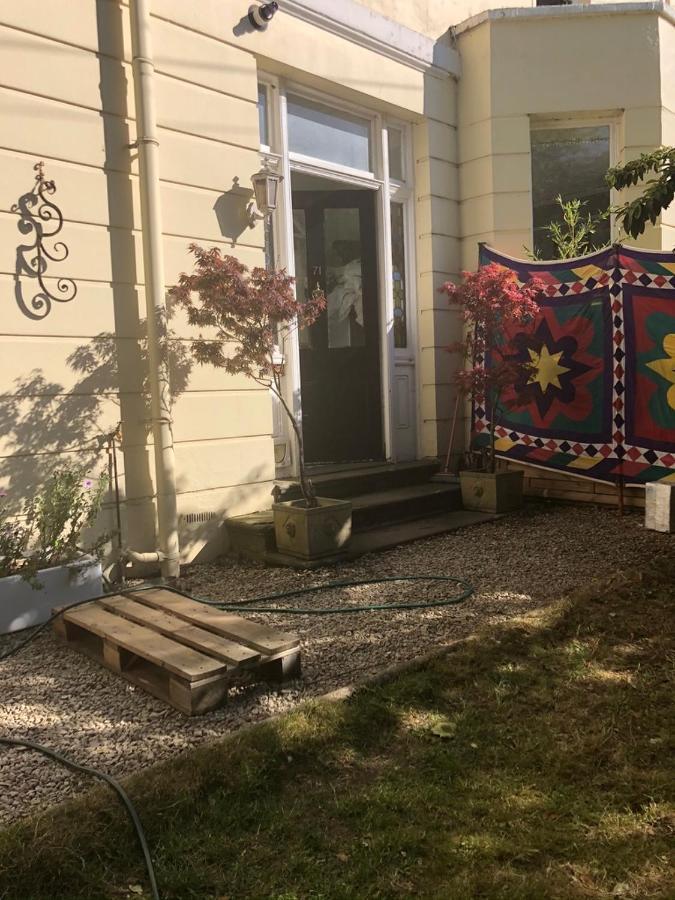 Bohemian Regency Four Poster Homestay Cheltenham