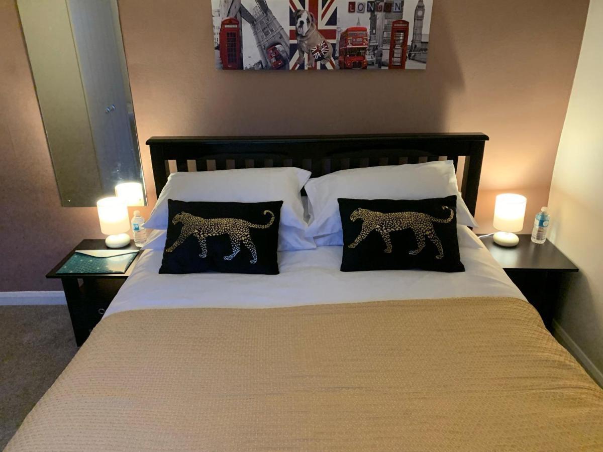 1560 By The Racecourse * Cheltenham