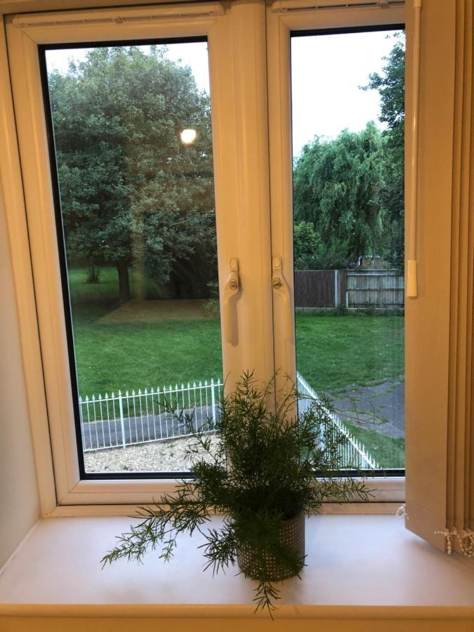 Cuterooms * Cheltenham
