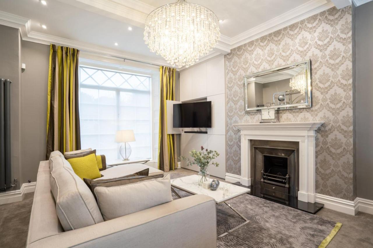 Wellington Square - By Luxury Apartment Cheltenham