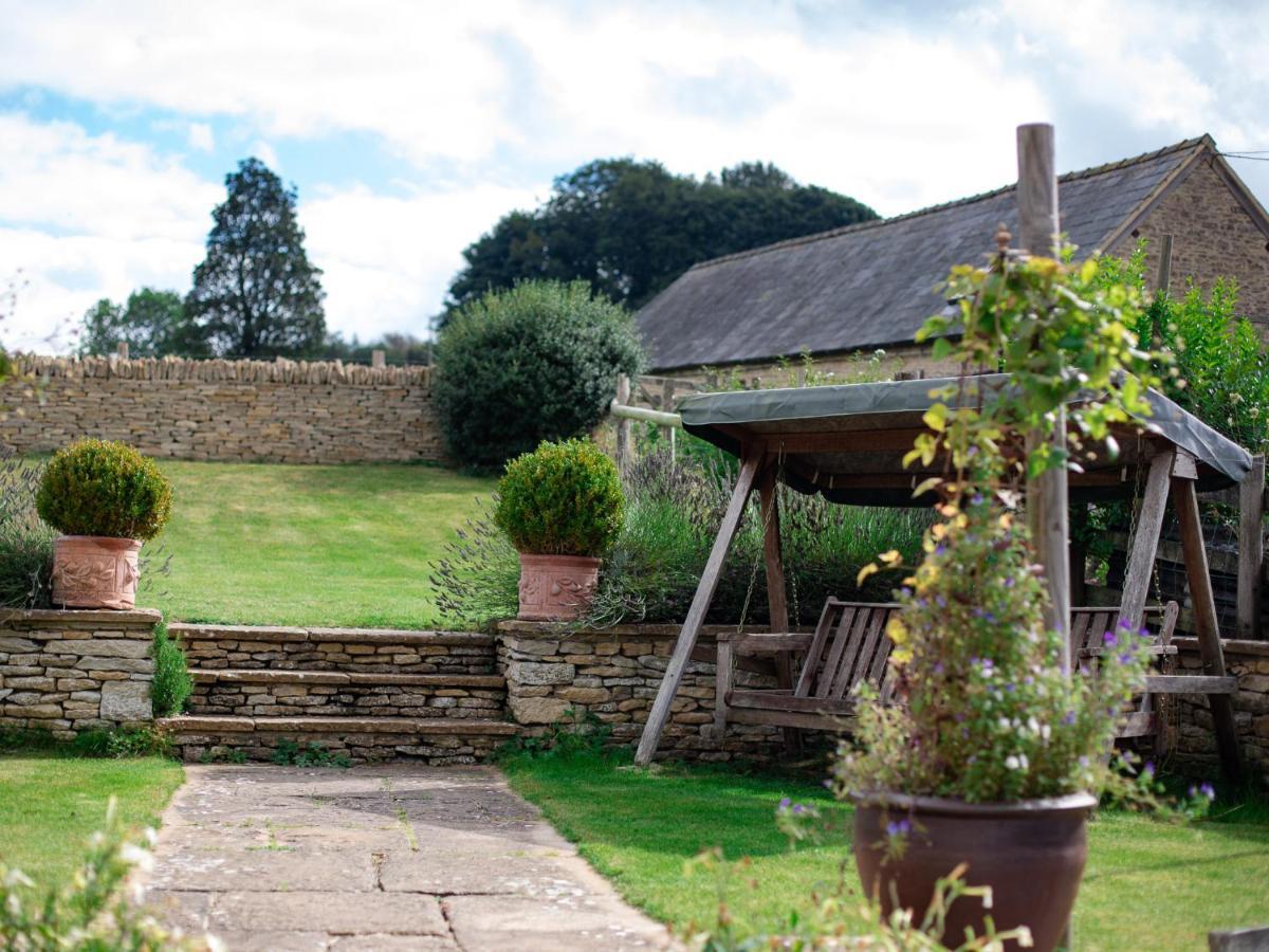 Holiday home Tom's Barn Cheltenham