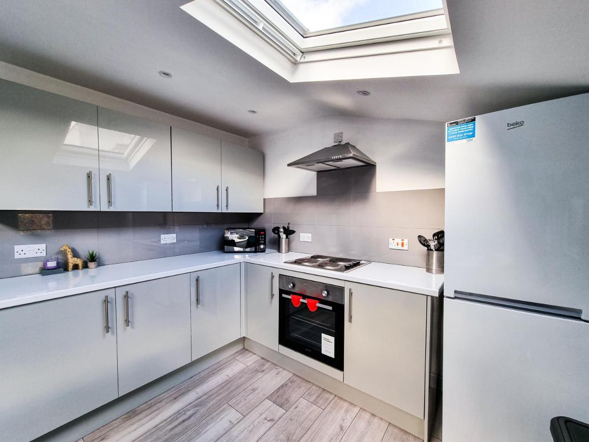Apartment Newly Refurbished Flat In With Parking Cheltenham