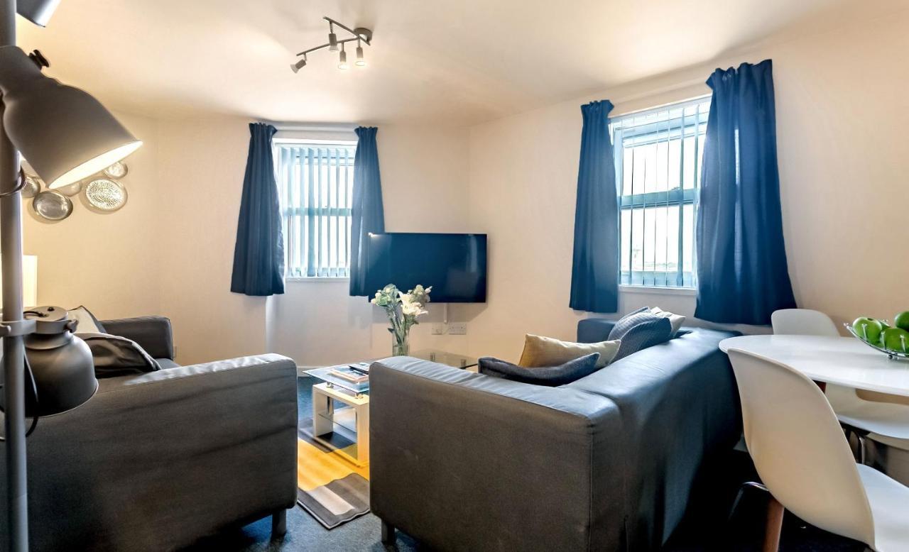 St Georges Apartments, Self Contained Units * Cheltenham