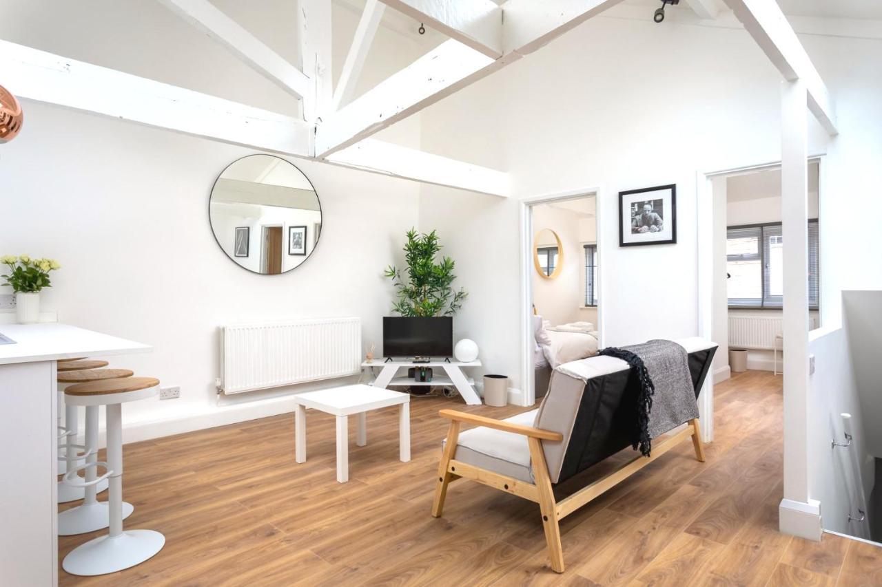 Curb - Cool Trendy Montpellier Apartment Cheltenham