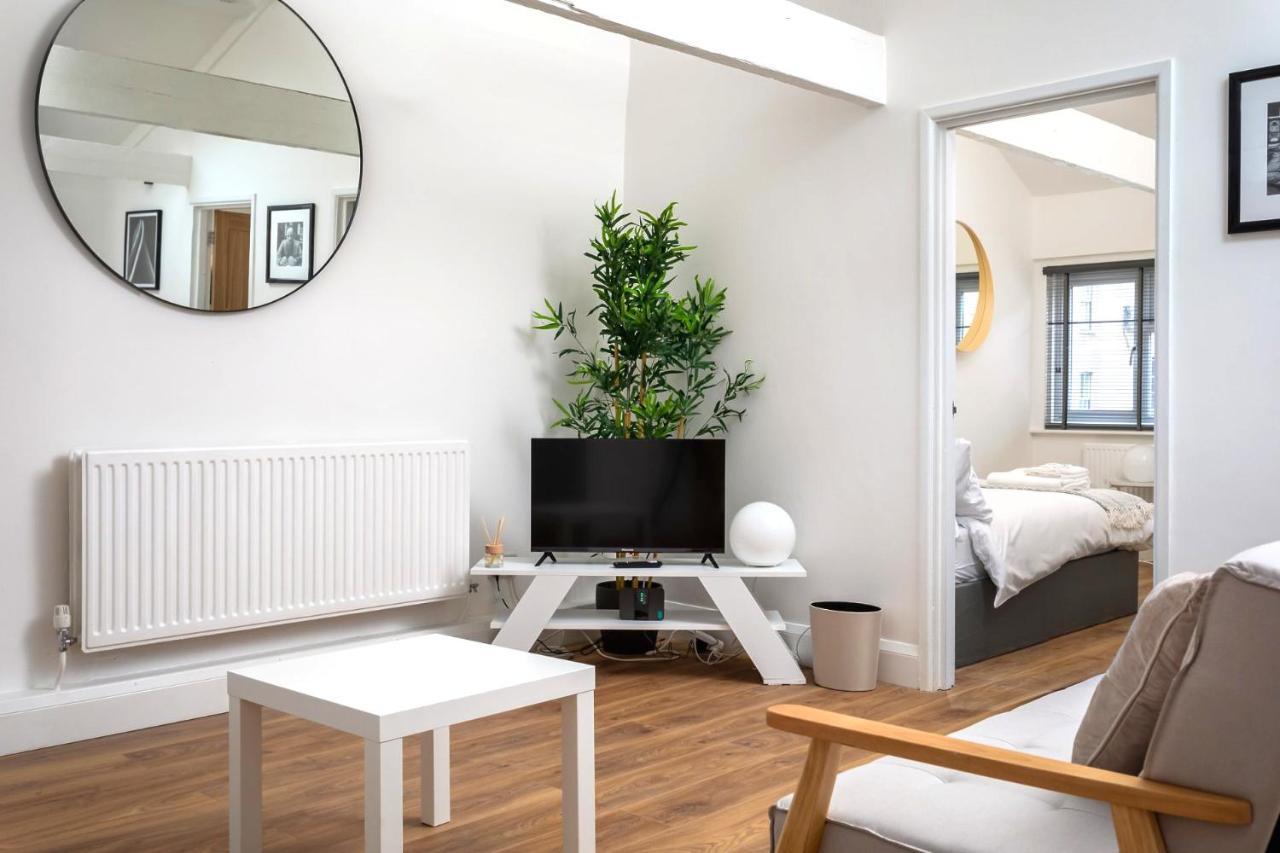 Curb - Cool Trendy Montpellier Apartment Cheltenham