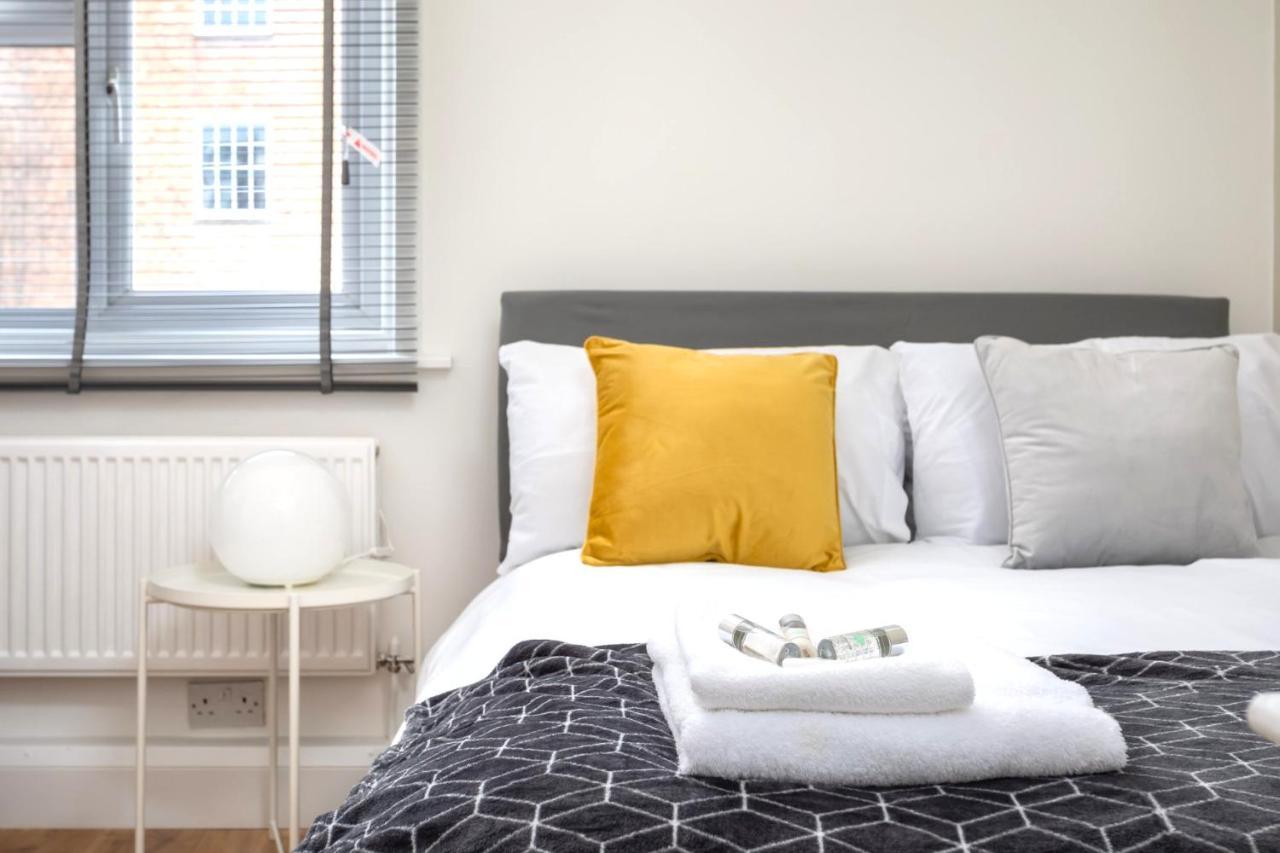 Curb - Cool Trendy Montpellier Apartment