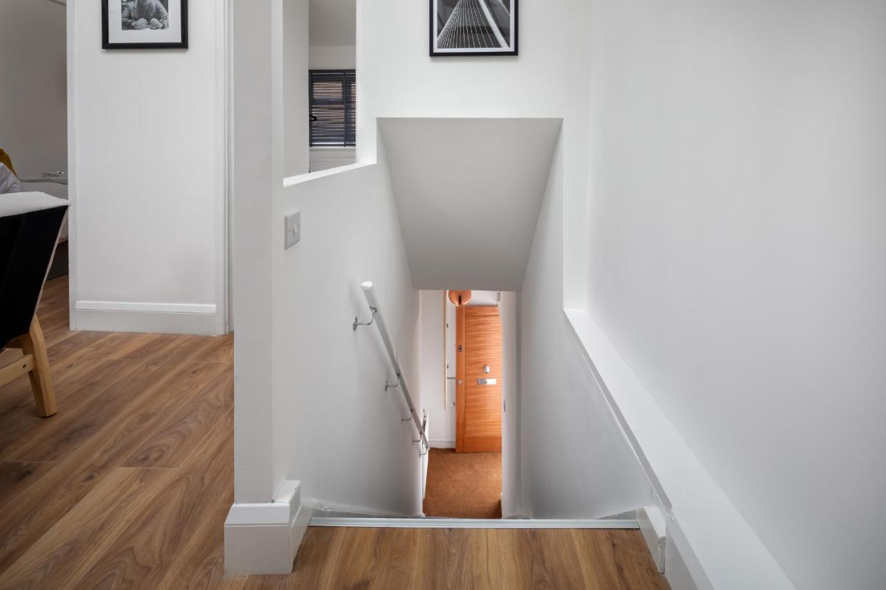 Curb - Cool Trendy Montpellier Apartment