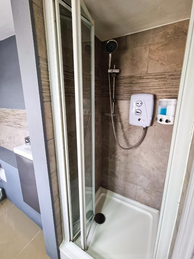New Refurb Floor Flat In * Cheltenham
