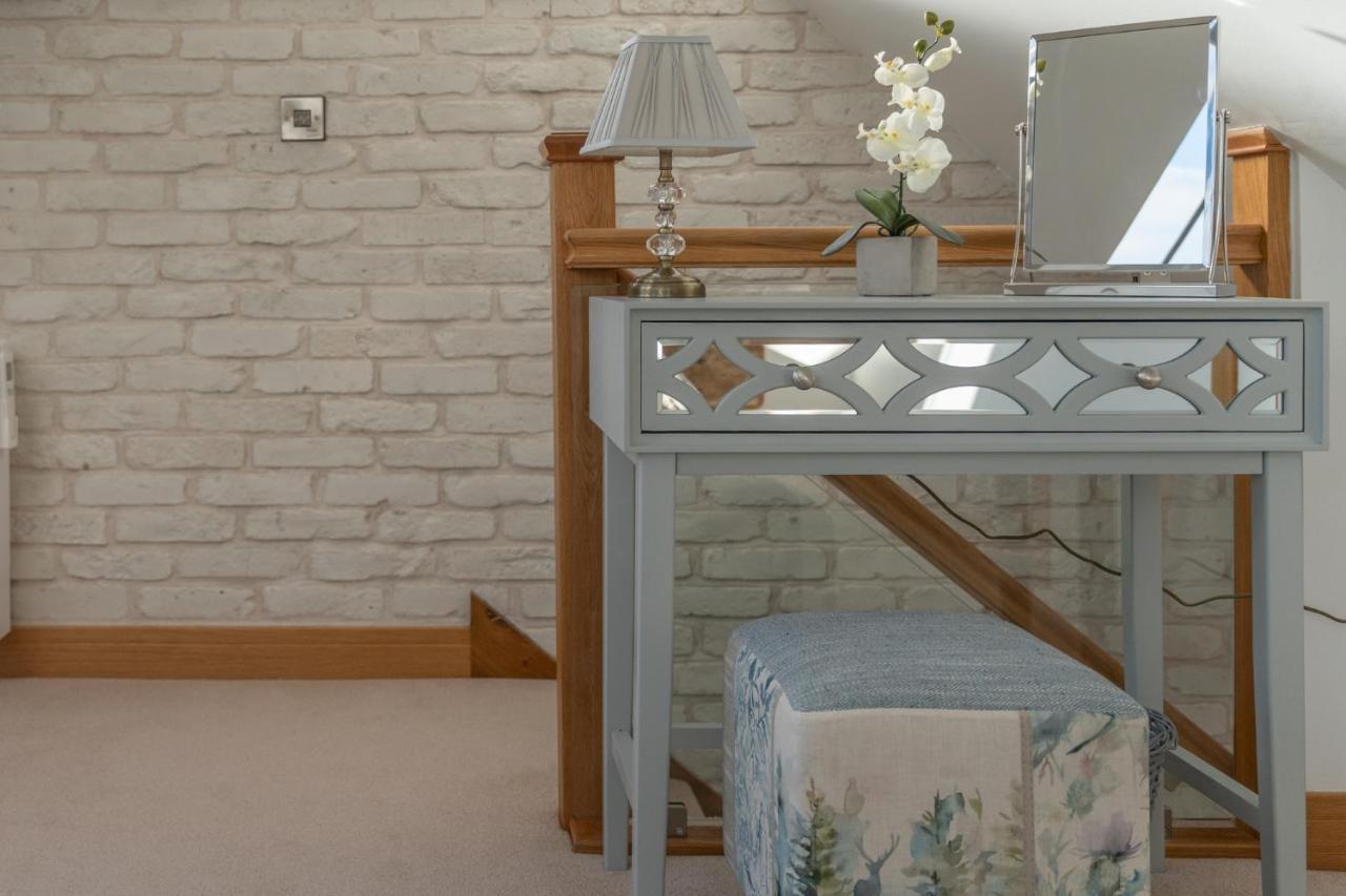 Hillview Hideaway With Hot Tub Cheltenham