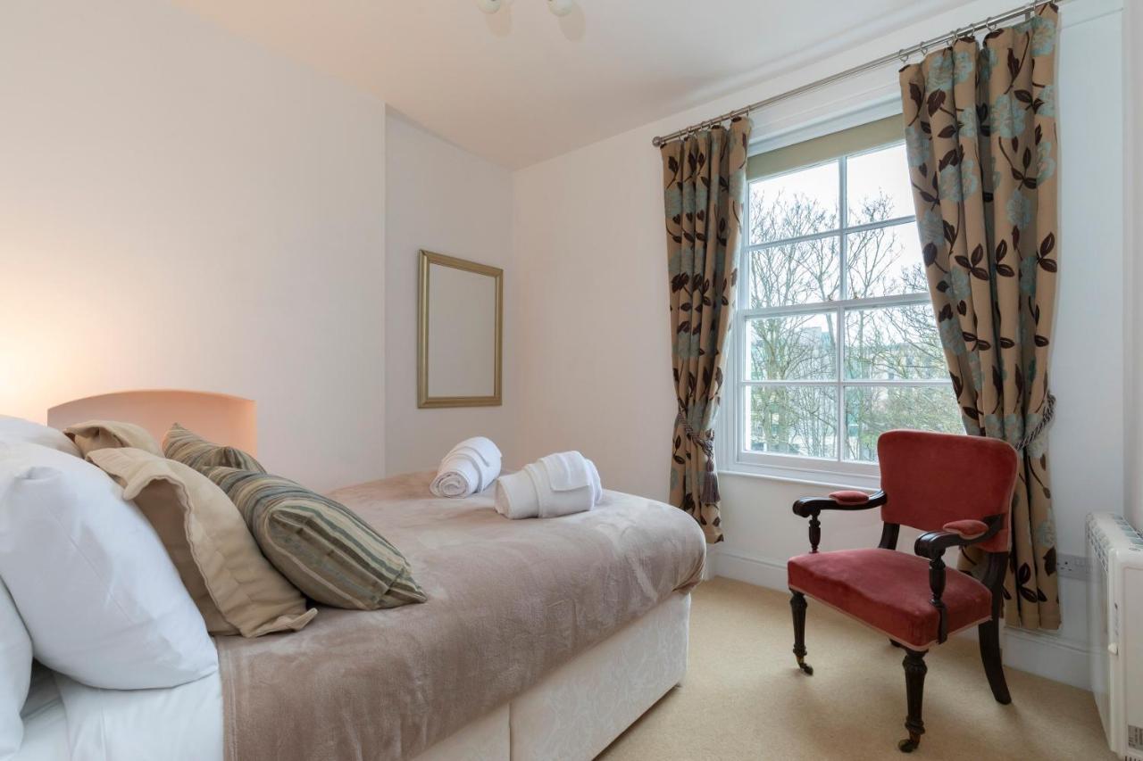 High Columns - Superb 2 Beds 2 Baths And Free Parking Cheltenham