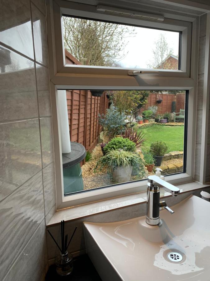 1560 By The Racecourse Homestay