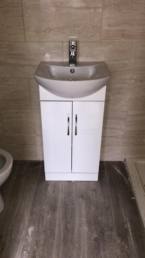 Cuterooms Guest house