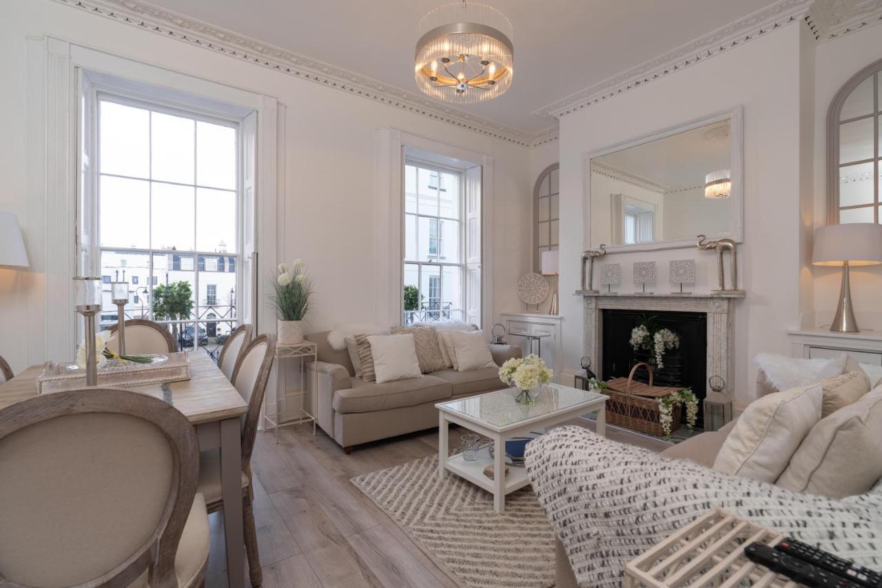 Gloucester Place Townhouse With Hot Tub! *