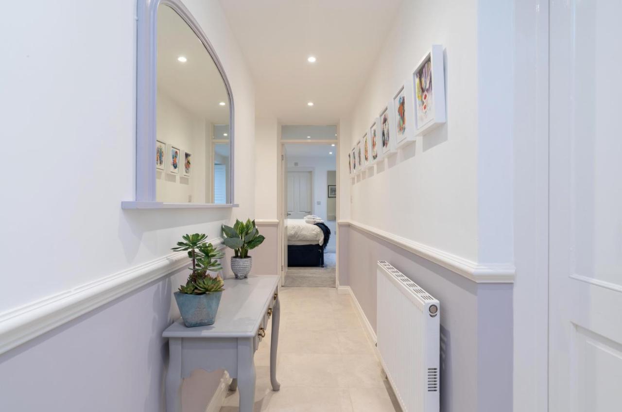 Stunning 2 Bed Basement Flat In The Heart Of Cheltenham! * Cheltenham