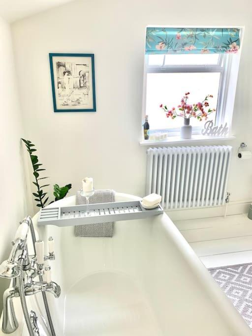 Lovely 3 Bed House In The Heart Of Holiday home *