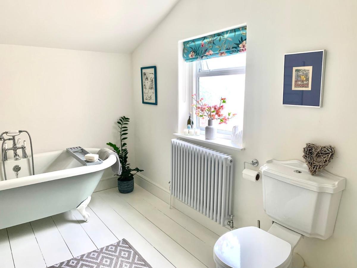 Holiday home Lovely 3 Bed House In The Heart Of *