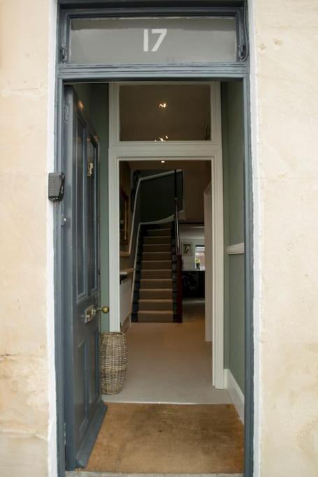 Lovely 3 Bed House In The Heart Of *