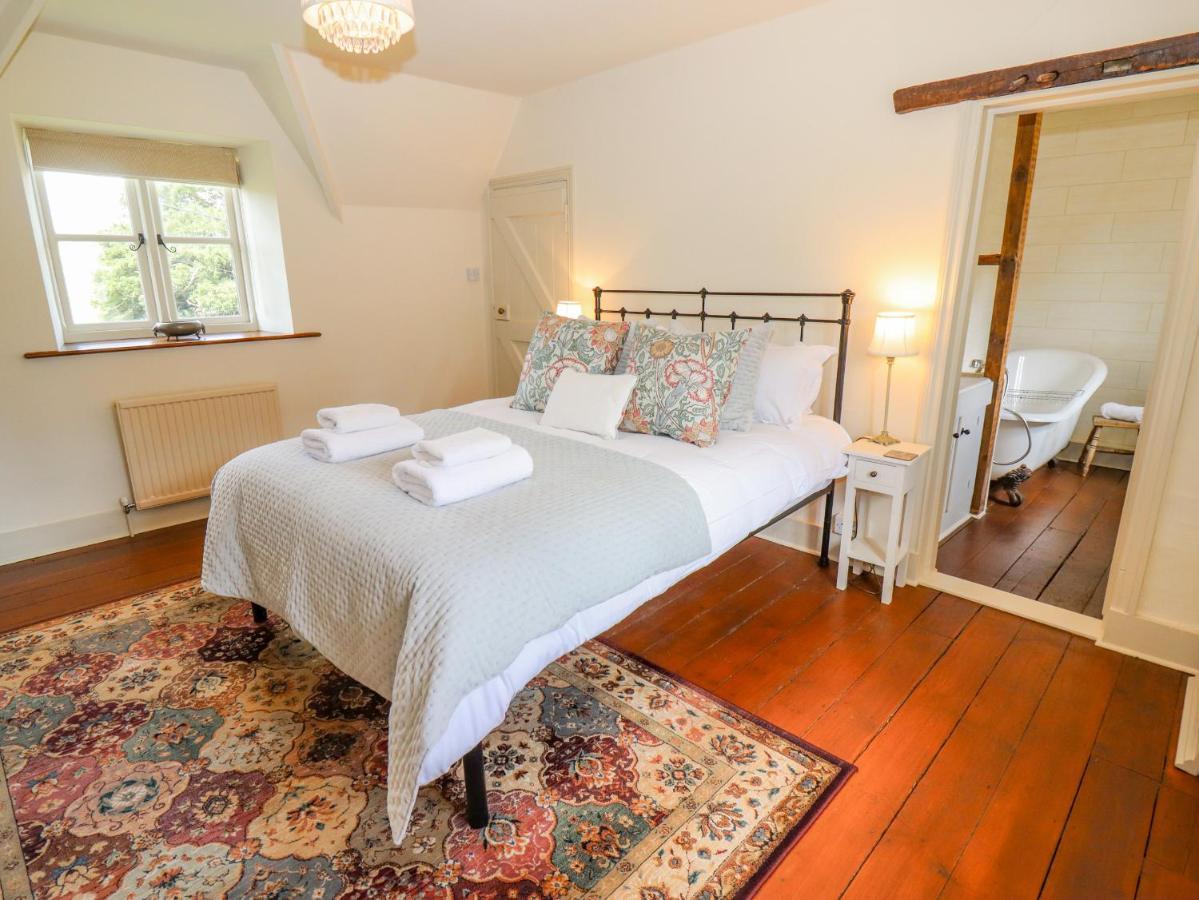 Holiday home No 1 Eastington Cheltenham