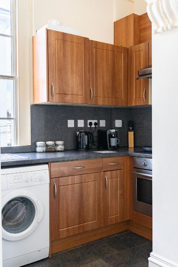 Beautiful 5-bed Regency In Montpellier Holiday home Cheltenham