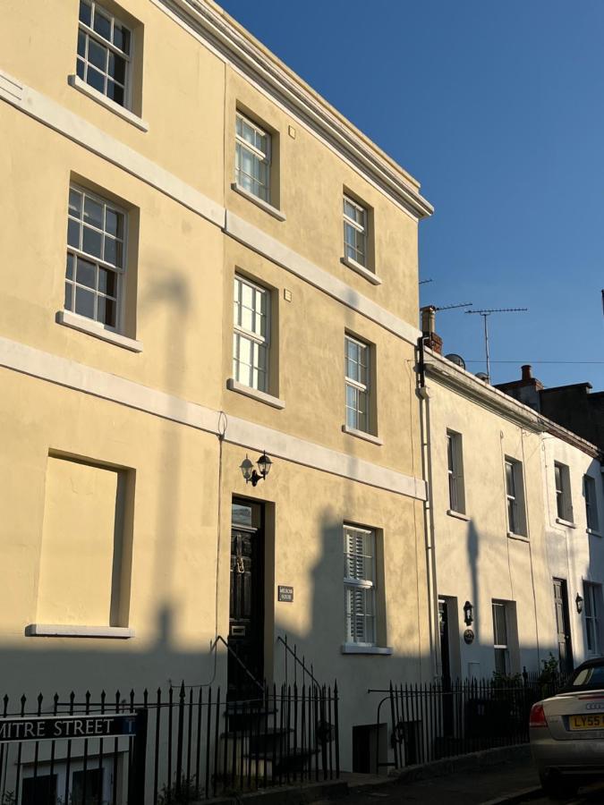 Unique & Stylish Town House,