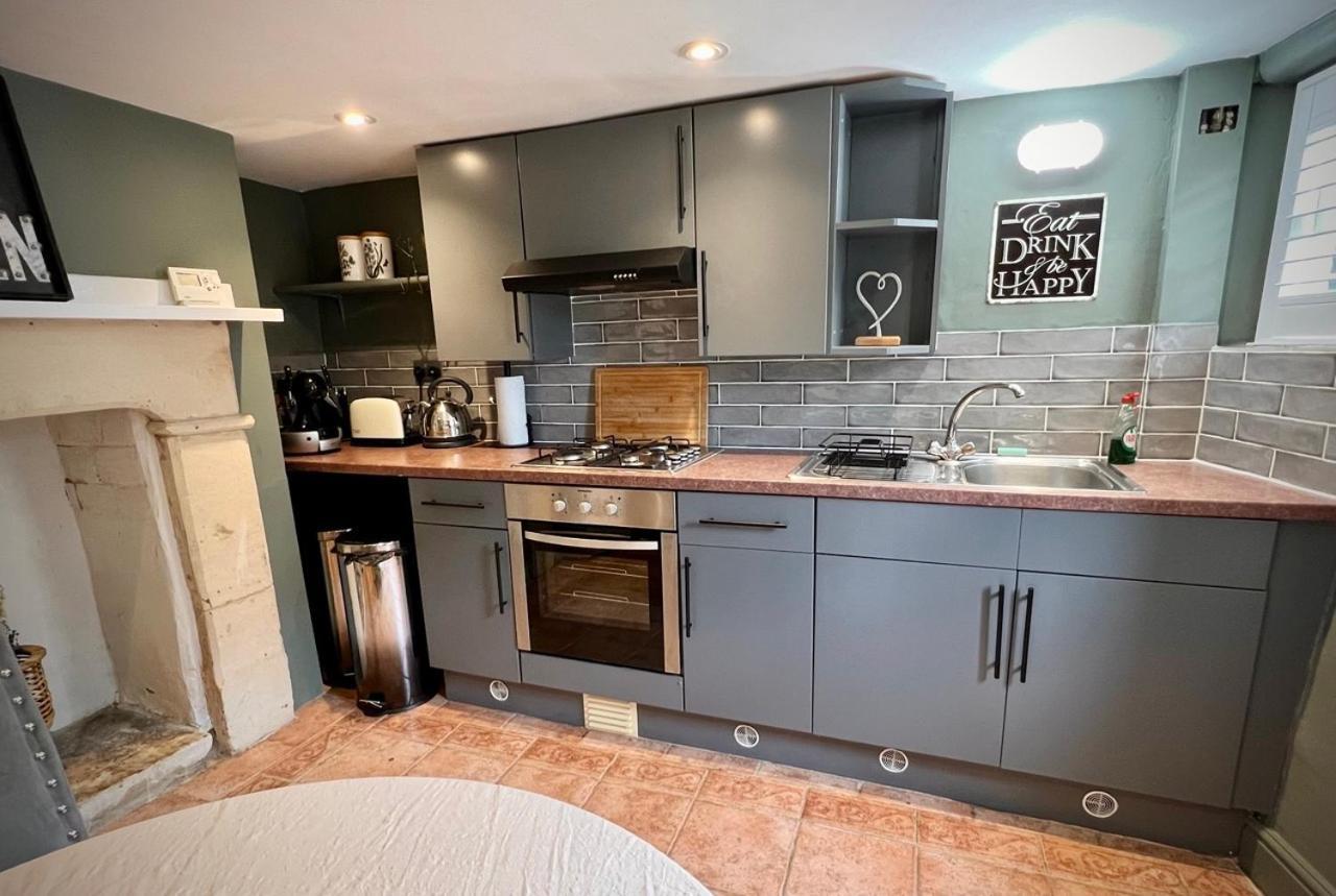 Unique & Stylish Town House, * Cheltenham