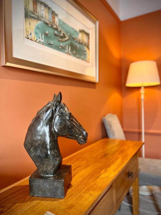 Unique & Stylish Town House, * Cheltenham