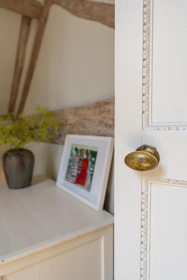 Boddington Mill, Enchanting 3 Bdr Retreat By Oriri Holiday home