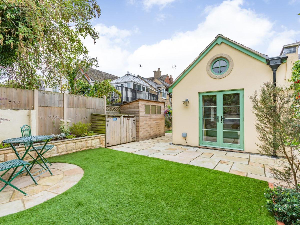 Postmaster's Holiday home Cheltenham