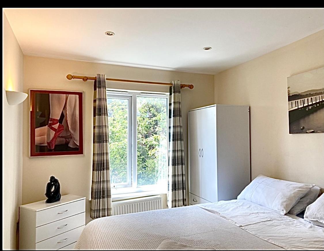 Double Bedroom With Pt/b Acomodação com café da manhã 