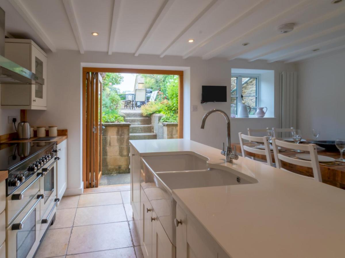 Pass The Keys Delightful 4 Bedroom Cotswold Character Holiday home Cheltenham