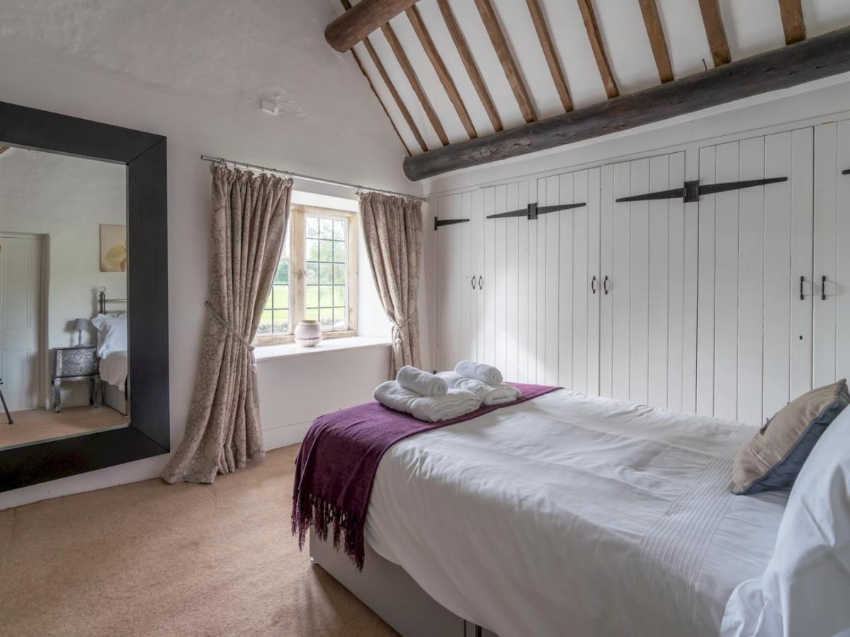 Pass The Keys Delightful 4 Bedroom Cotswold Character Holiday home