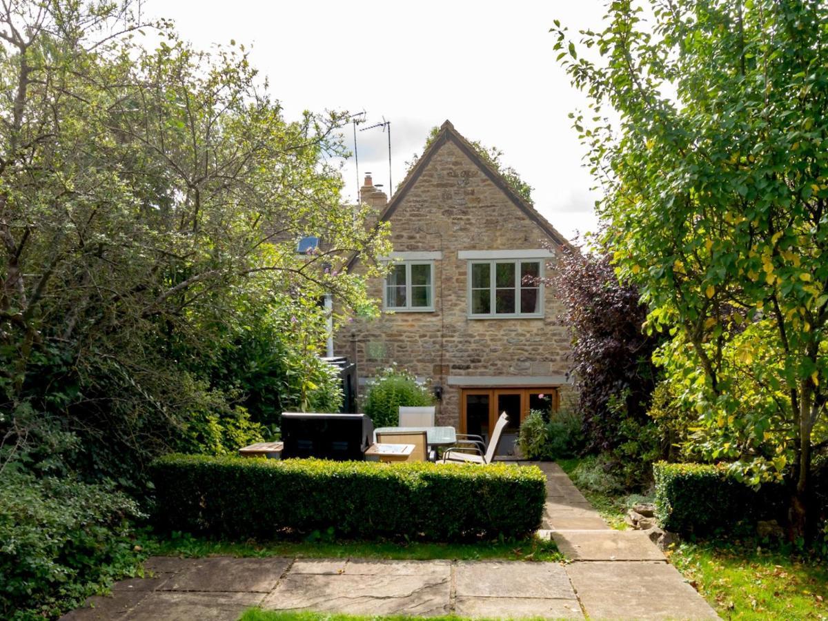 Pass The Keys Delightful 4 Bedroom Cotswold Character Cheltenham
