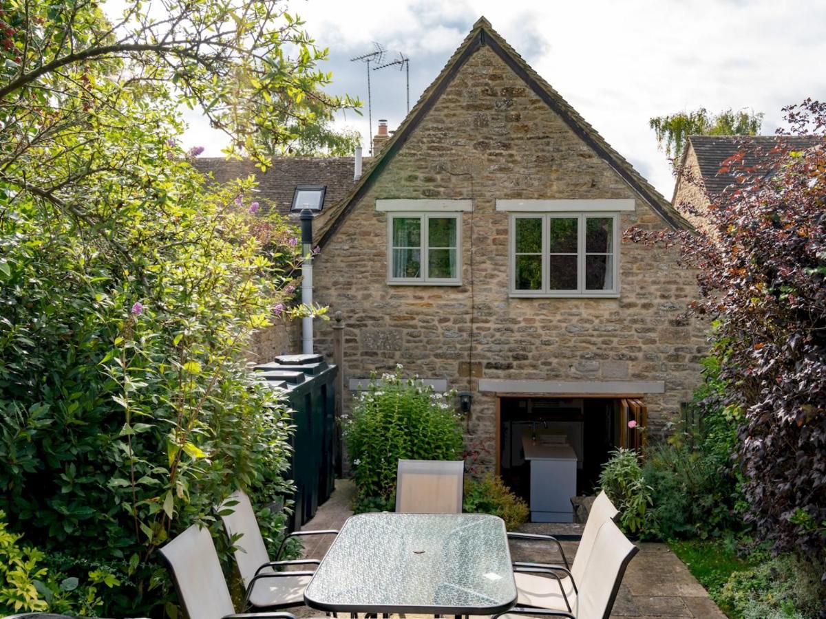 Pass The Keys Delightful 4 Bedroom Cotswold Character *