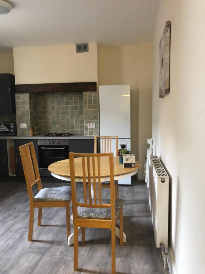 Homestay Comfortable Away From Home, Town Centre, Free Parking,multiple Cheltenham