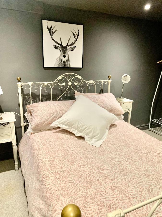 Location! Town & Racecourse! Homestay Cheltenham