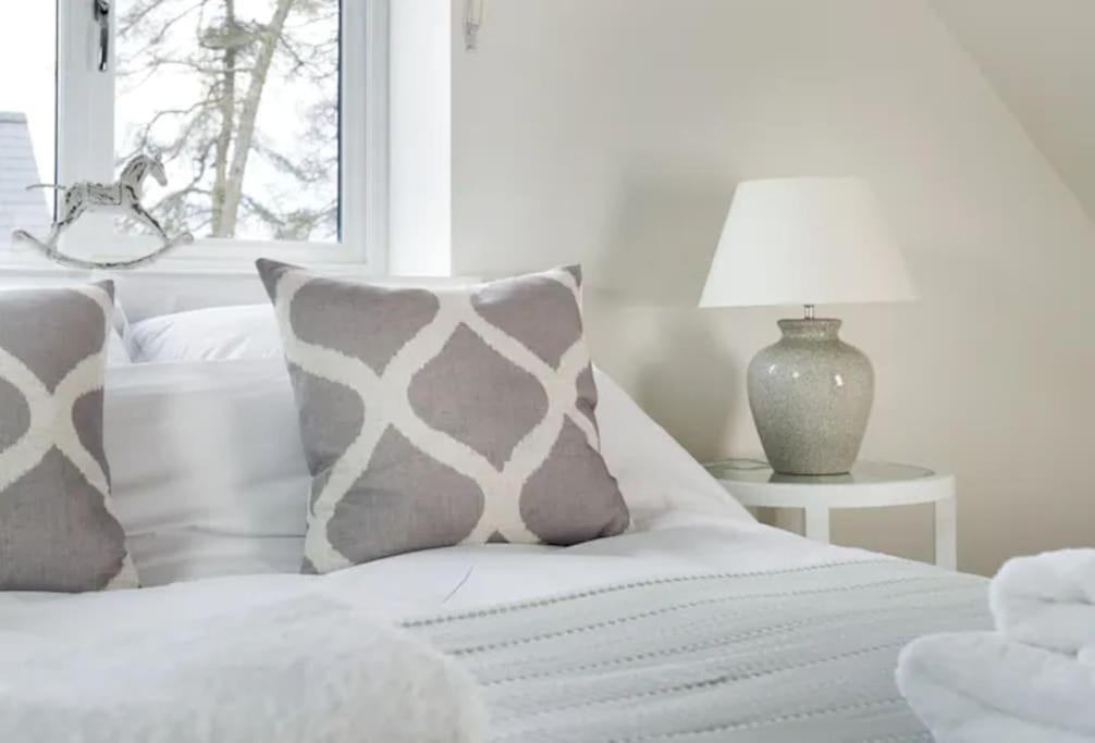 Holiday home Stone Barn, Contemporary Barn Conversion Cheltenham