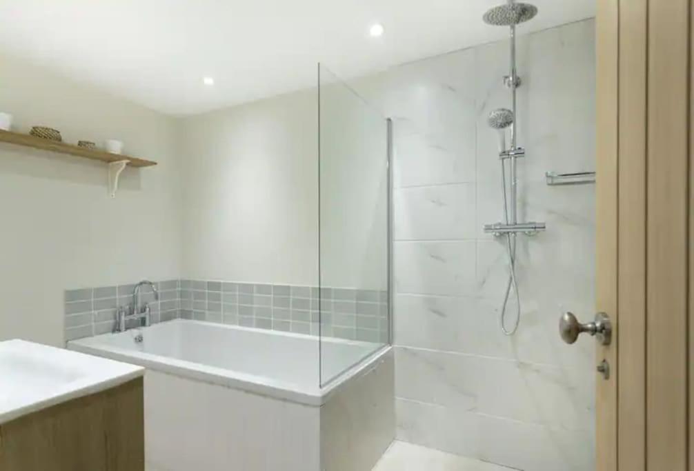 Stone Barn, Contemporary Barn Conversion * Cheltenham