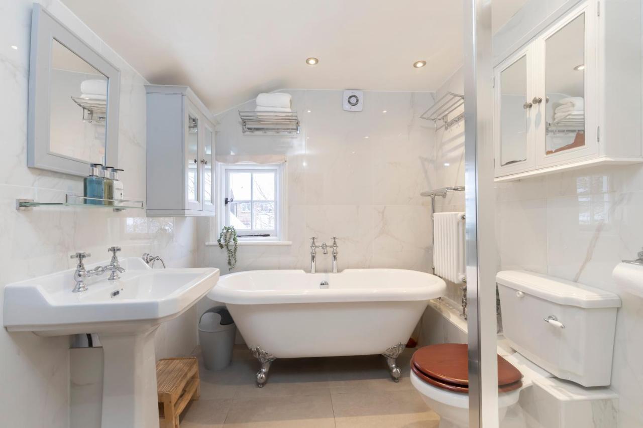 Beautiful 4 Bedroom Holiday home