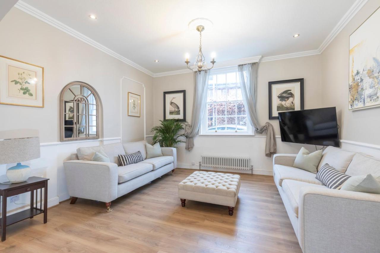 Beautiful 4 Bedroom *
