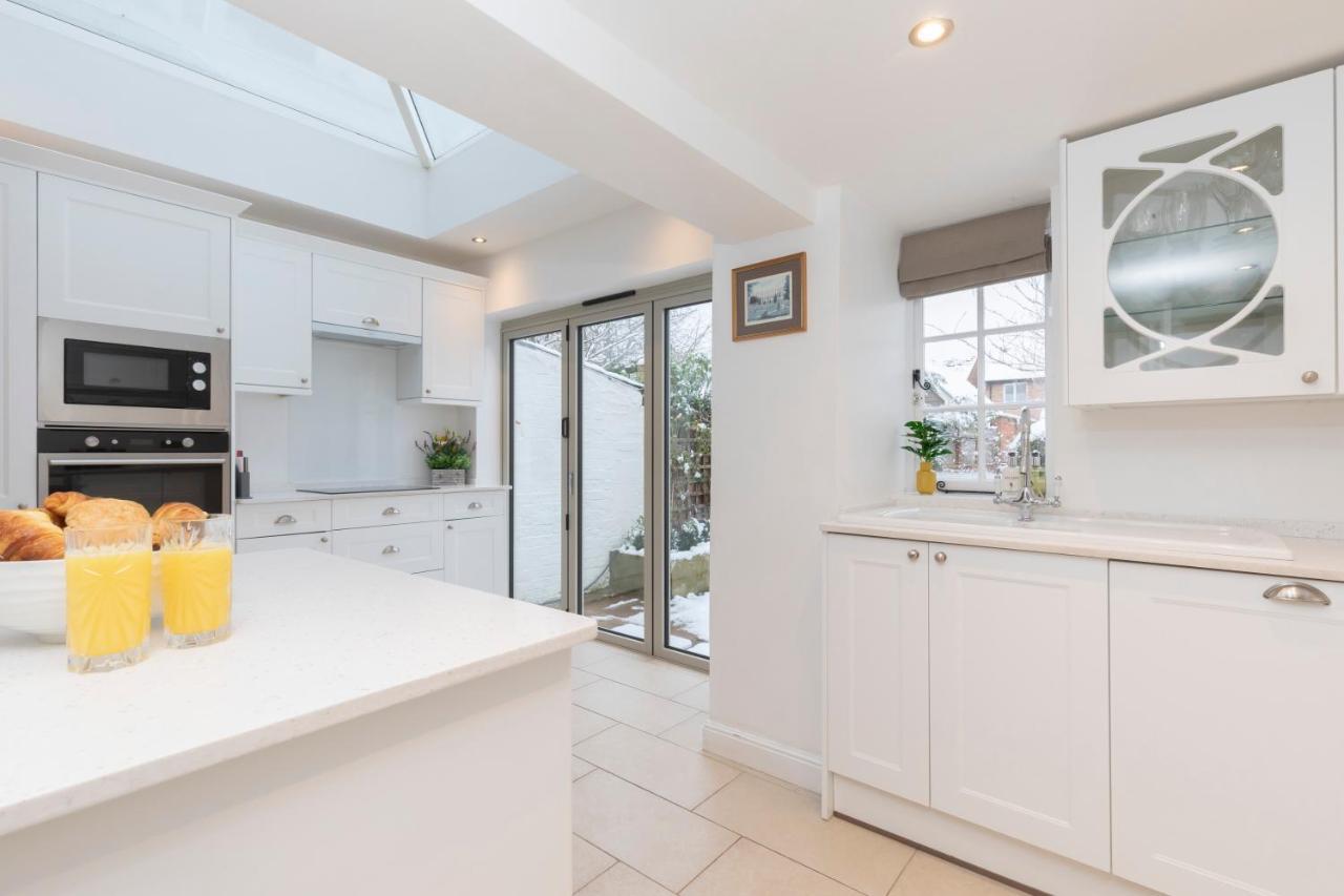 Beautiful 4 Bedroom Holiday home