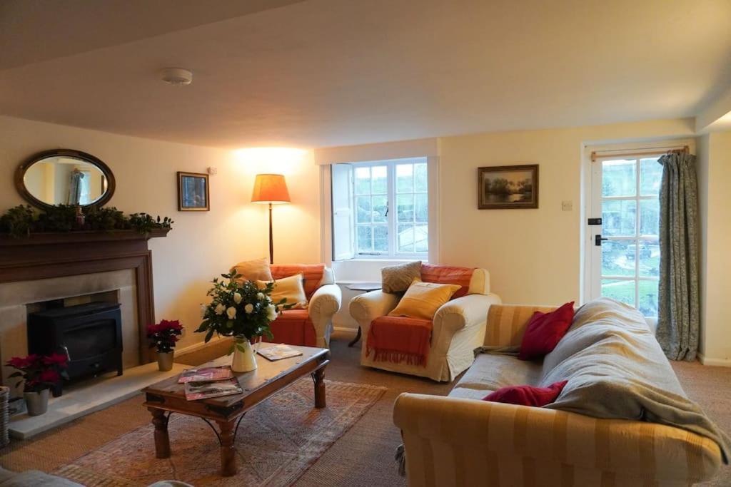 The Snicket - Traditional Cotswold Holiday home *